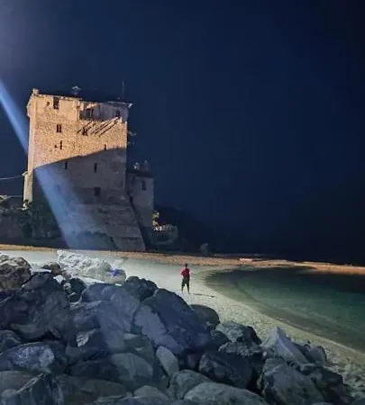 Ouranoupolis View Point بيت للعطل